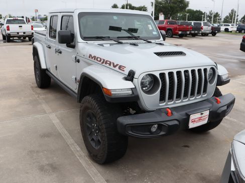 Used 2022 Jeep Gladiator Mojave w/ LED Lighting Group AWD/4WD image 2