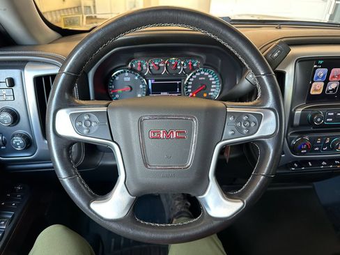 Used 2018 GMC Sierra 1500 SLE w/ SLE Value Package AWD/4WD image 2