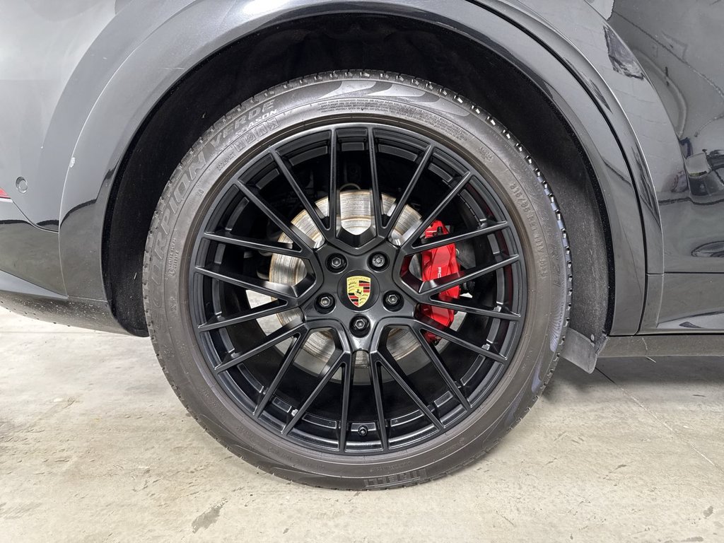 Certified 2023 Porsche Cayenne GTS AWD/4WD image 16