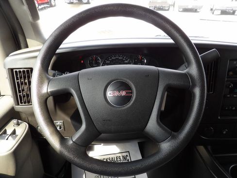Used 2022 GMC Savana 2500 RWD image 20
