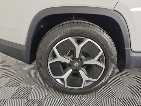 Used 2022 Rivian R1T Adventure image 12