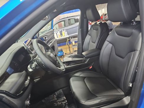 New 2026 Jeep Compass Latitude image 15