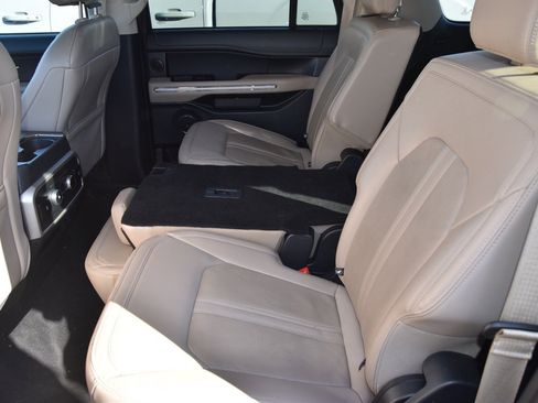 Used 2024 Ford Expedition Max Limited image 11
