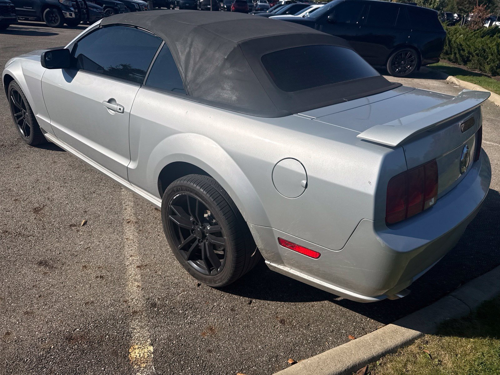 Used 2007 Ford Mustang Convertible RWD image 7