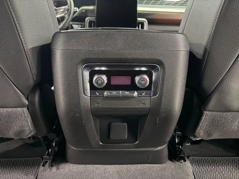 Certified 2025 GMC Yukon XL Denali image 29