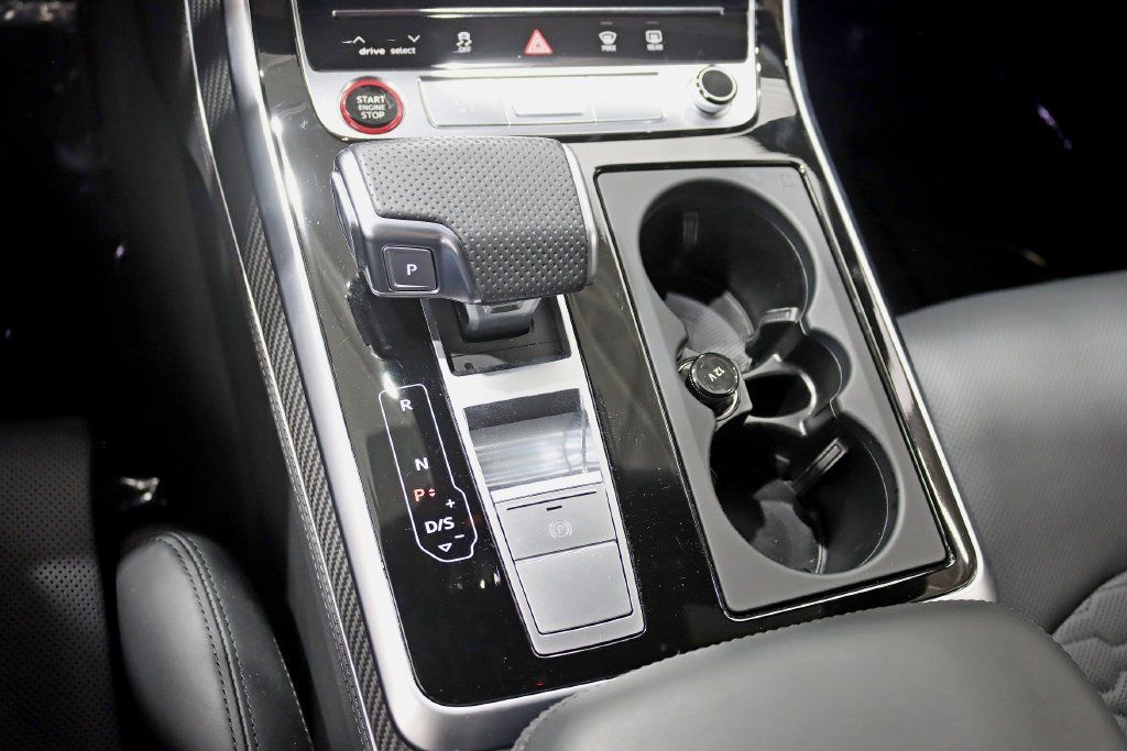 Used 2026 Audi RS Q8 performance AWD/4WD image 28