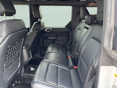 Used 2025 Ford Bronco Badlands AWD/4WD image 5