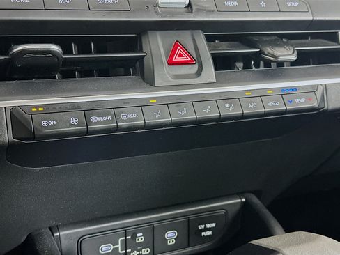 Used 2025 Kia K4 FWD image 23