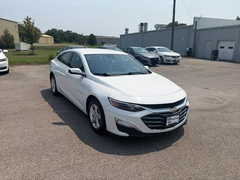 Used 2024 Chevrolet Malibu LS w/ Driver Confidence Package FWD image 8