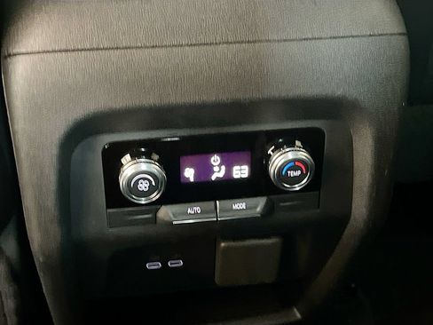 Used 2024 GMC Acadia AT4 AWD/4WD image 25