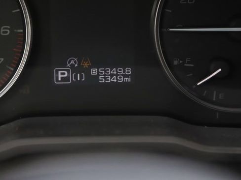 Certified 2025 Subaru Crosstrek 2.0i Premium image 32