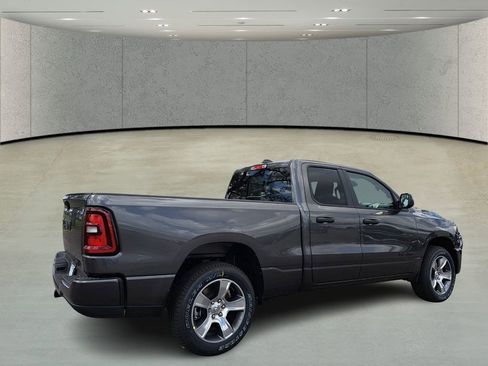 New 2026 RAM 1500 Express image 5