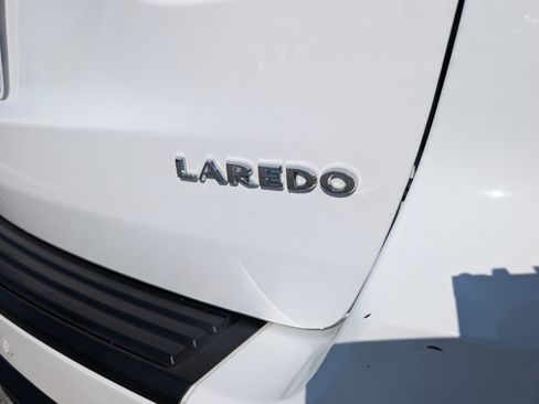 Used 2021 Jeep Grand Cherokee Laredo X AWD/4WD image 10