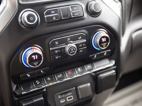 Used 2020 Chevrolet Silverado 1500 LT w/ All-Star Edition image 16