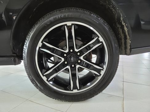 Used 2019 Ford Expedition Limited w/ Equipment Group 303A AWD/4WD image 10