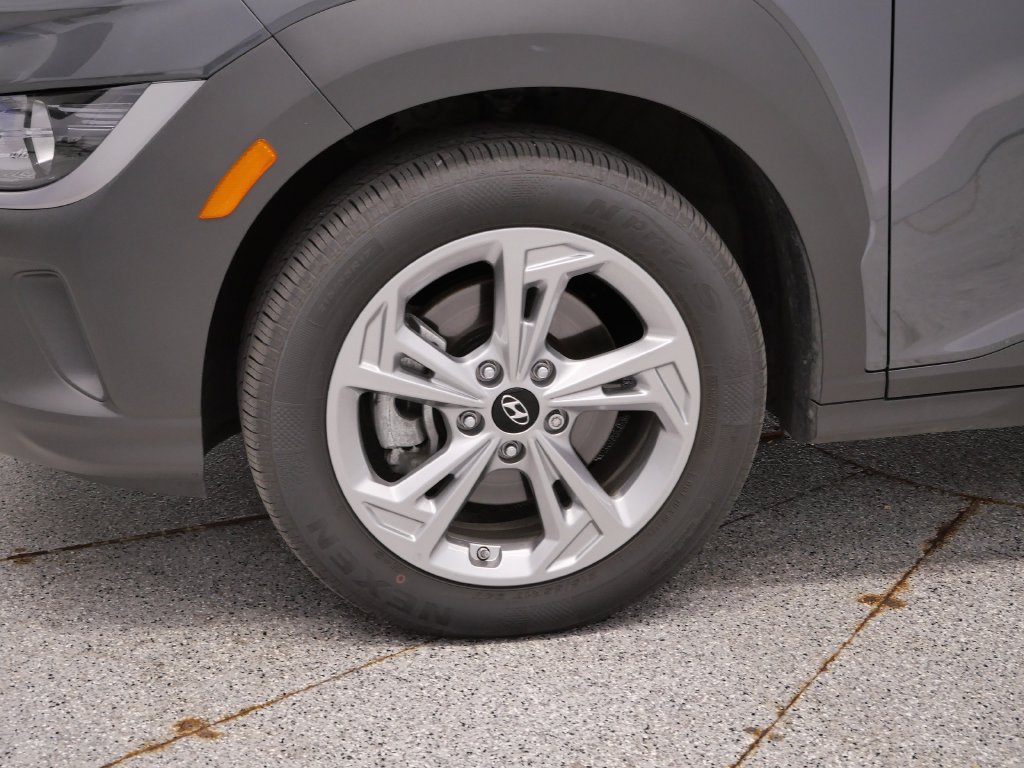 Used 2023 Hyundai Kona SEL AWD/4WD image 11