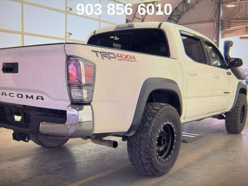 Used 2020 Toyota Tacoma TRD Off-Road image 5
