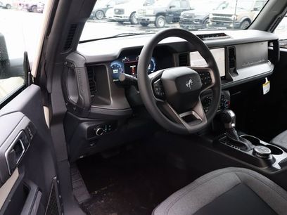 New 2025 Ford Bronco 2-Door w/ Sasquatch Package