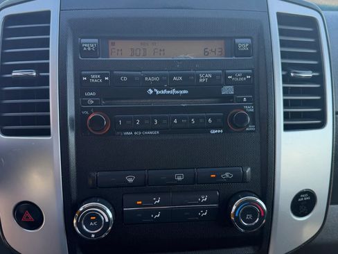 Used 2011 Nissan Frontier PRO-4X AWD/4WD image 24