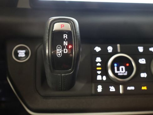 Used 2020 Land Rover Defender 110 HSE AWD/4WD image 46