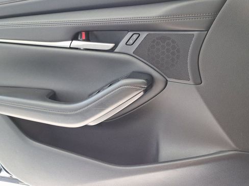 Used 2024 MAZDA MAZDA3 s image 21