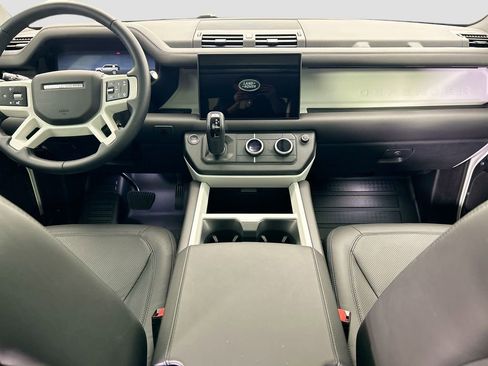Used 2025 Land Rover Defender 110 S image 13
