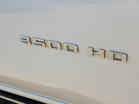 Used 2022 Chevrolet Silverado 3500 High Country w/ Z71 Off-Road Package image 8