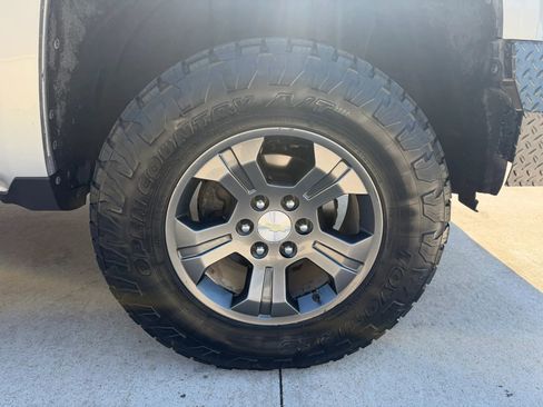 Used 2018 Chevrolet Silverado 1500 LTZ w/ LTZ Plus Package AWD/4WD image 73