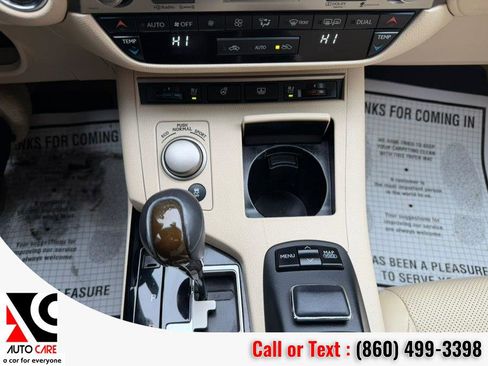 Used 2013 Lexus ES 350 4dr Sdn image 22