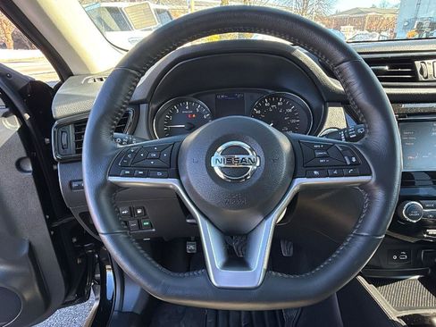 Used 2018 Nissan Rogue SL w/ Premium Package image 12