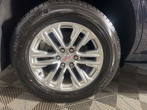 Used 2022 GMC Yukon SLT w/ SLT Premium Package image 12