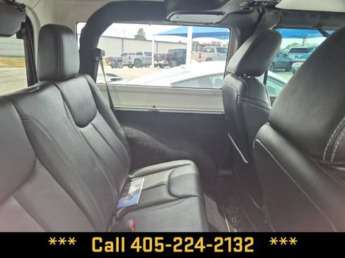 Used 2016 Jeep Wrangler Sahara w/ Connectivity Group AWD/4WD image 29