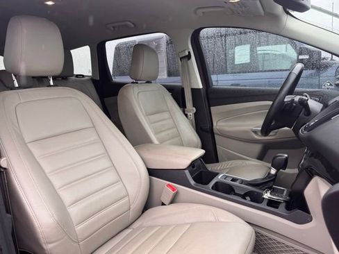 Used 2018 Ford Escape Titanium AWD/4WD image 23