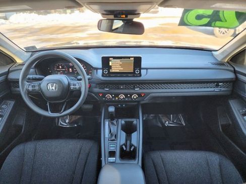 Used 2025 Honda Accord SE image 30