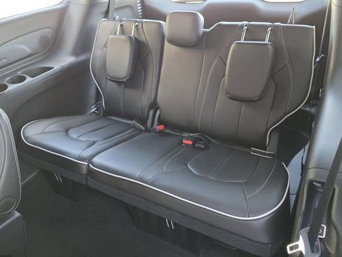 New 2026 Chrysler Pacifica Limited w/ Uconnect Theater Family Group AWD/4WD image 17