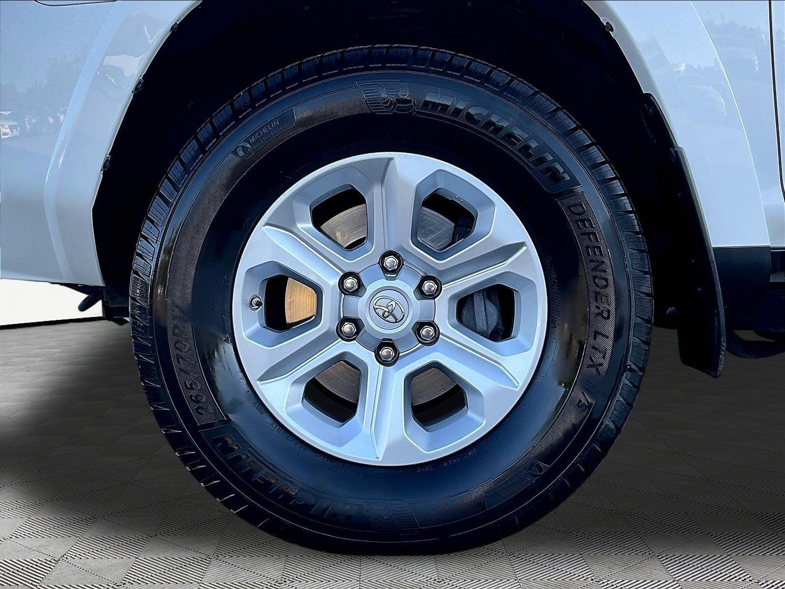 Used 2021 Toyota 4Runner SR5 Premium w/ Moonroof Package AWD/4WD image 34