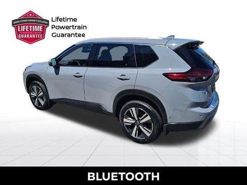 Certified 2025 Nissan Rogue SL AWD/4WD image 4