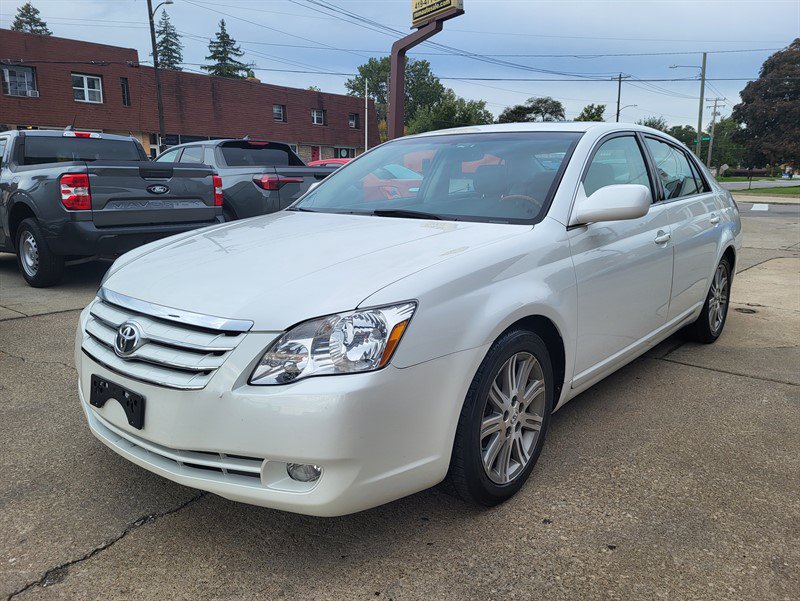 Used 2007 Toyota Avalon Limited FWD image 3