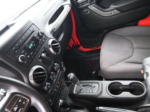 Used 2013 Jeep Wrangler Sport AWD/4WD image 12