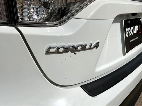 Used 2023 Toyota Corolla LE image 28