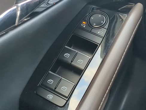 Used 2022 MAZDA CX-30 AWD 2.5 S w/ Premium Package image 25