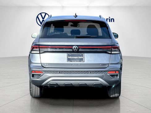 New 2026 Volkswagen Taos SE image 4