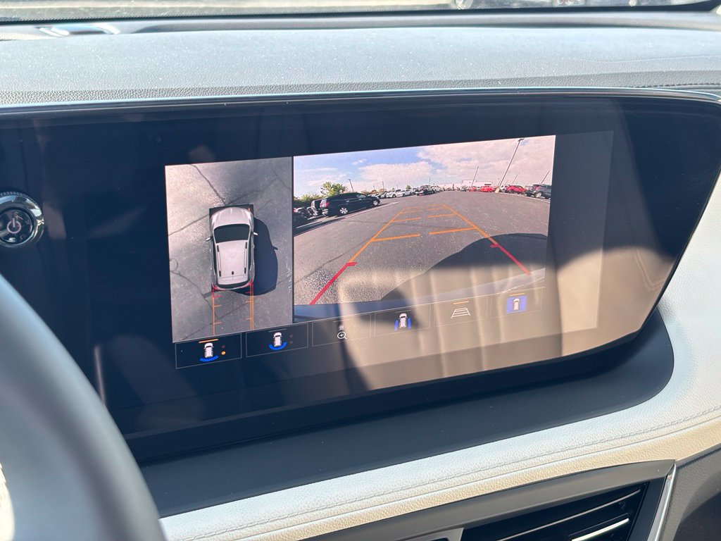 Used 2026 Buick Encore GX Avenir w/ Avenir Technology Package FWD image 40