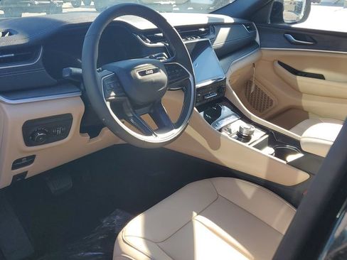 New 2025 Jeep Grand Cherokee L Limited w/ Black Appearance Package image 19