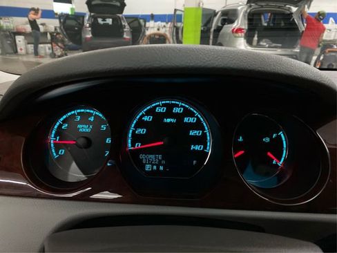 Used 2010 Buick Lucerne CX FWD image 20