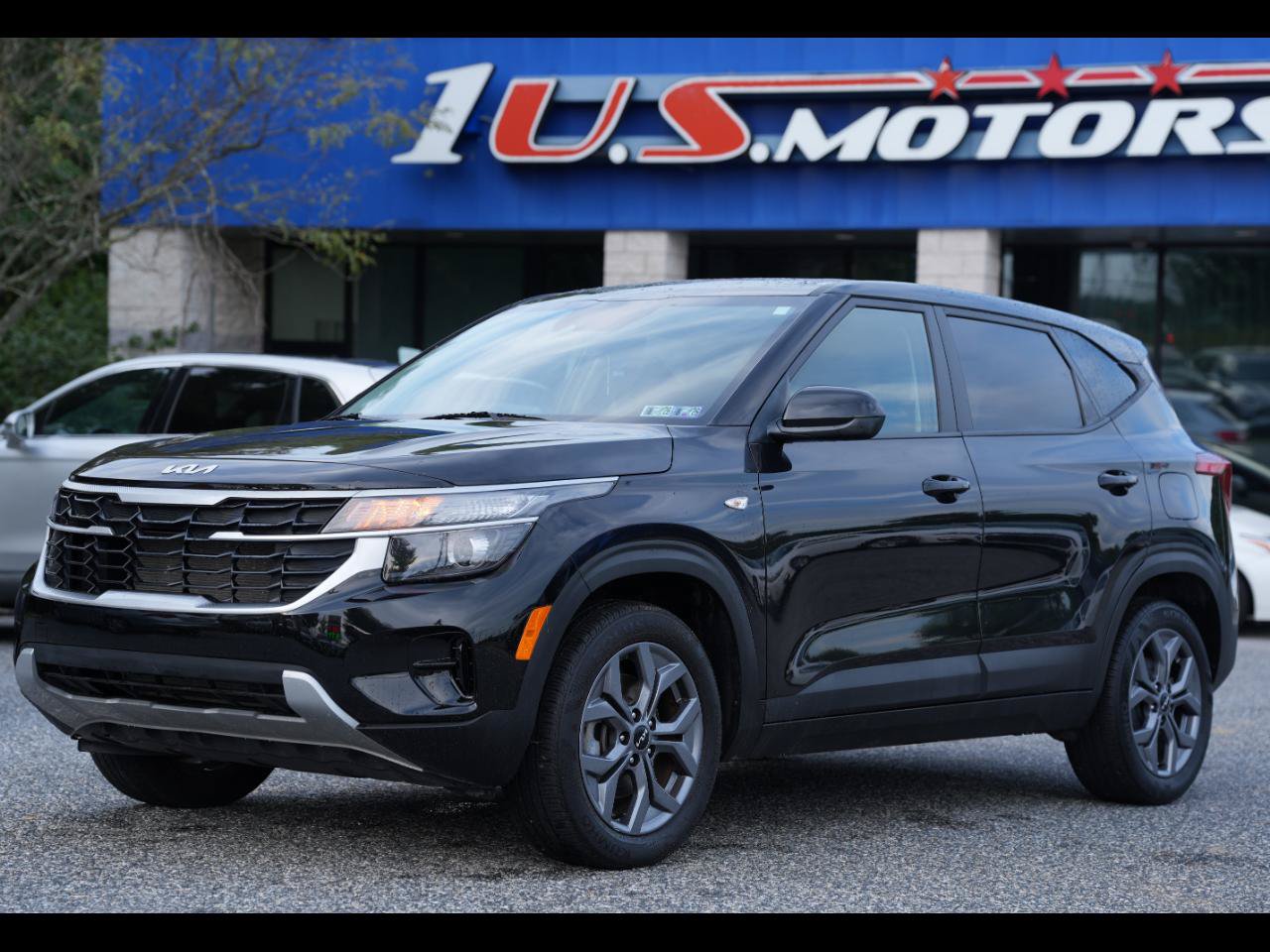 Used 2025 Kia Seltos LX AWD/4WD image 1