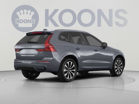 Used 2024 Volvo XC60 B5 Plus w/ Climate Package AWD/4WD image 4