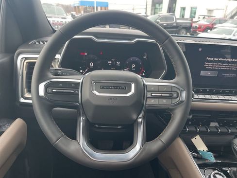 New 2026 GMC Canyon Denali image 17