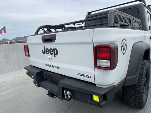 Used 2020 Jeep Gladiator Sport w/ Quick Order Package 24S image 4