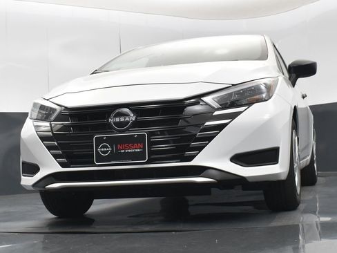 Used 2025 Nissan Versa S w/ Lighting Package image 33